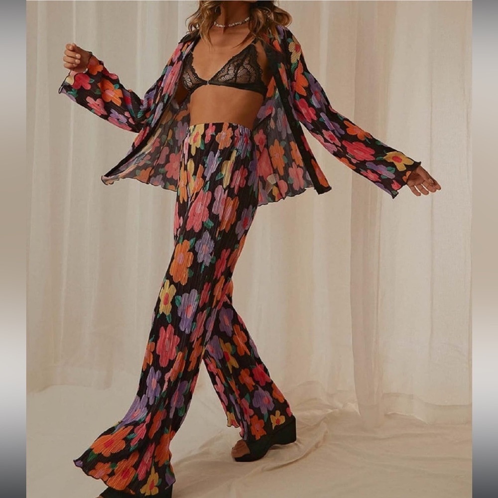 Women 2 Piece Floral set - Button Down Long Sleeve Shirt+Wide Leg Pants - Picture 7 of 7